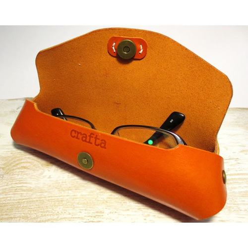 一枚革のメガネケース「めがねステッチ」オレンジ レザー メガネケース