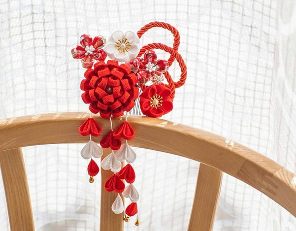 つまみ細工〉かんざし簪/櫛髪飾り/花束・赤☆日本髪和装花火卒業式結婚