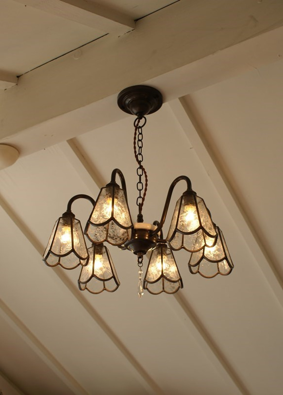 ステンドグラスのシャンデリア six lustre des lumieres (vine lace