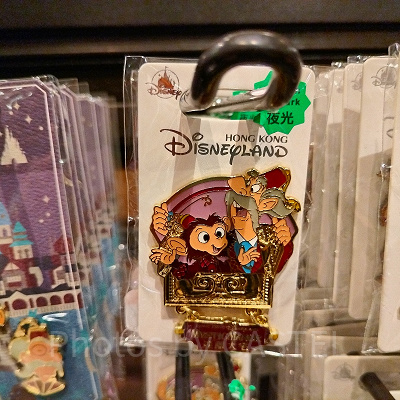 香港ディズニーミスティックマナーグッズ：看板付ヘンリー卿と