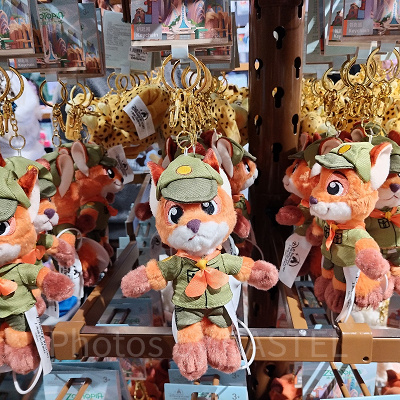 上海ディズニーズートピアグッズ：幼少時代ニックのぬいぐるみキー