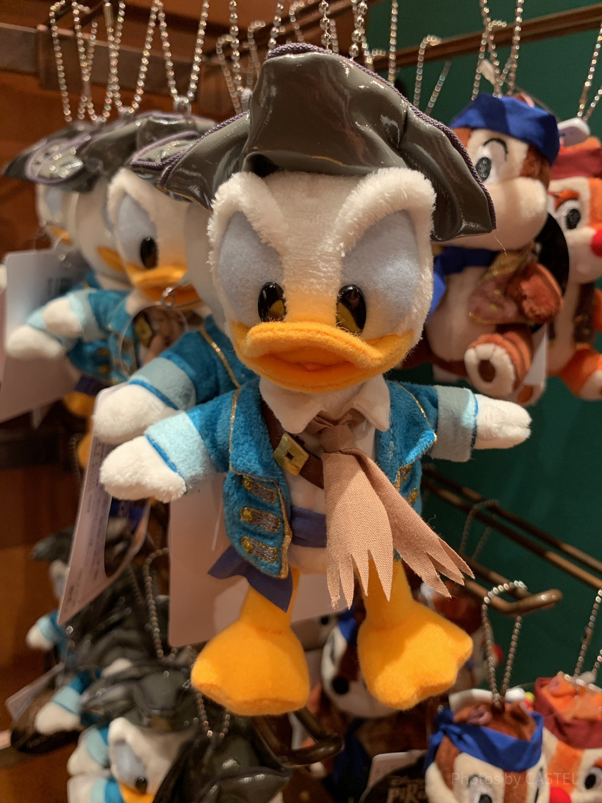 ドナルドぬいぐるみバッジ| キャステル | CASTEL ディズニー情報