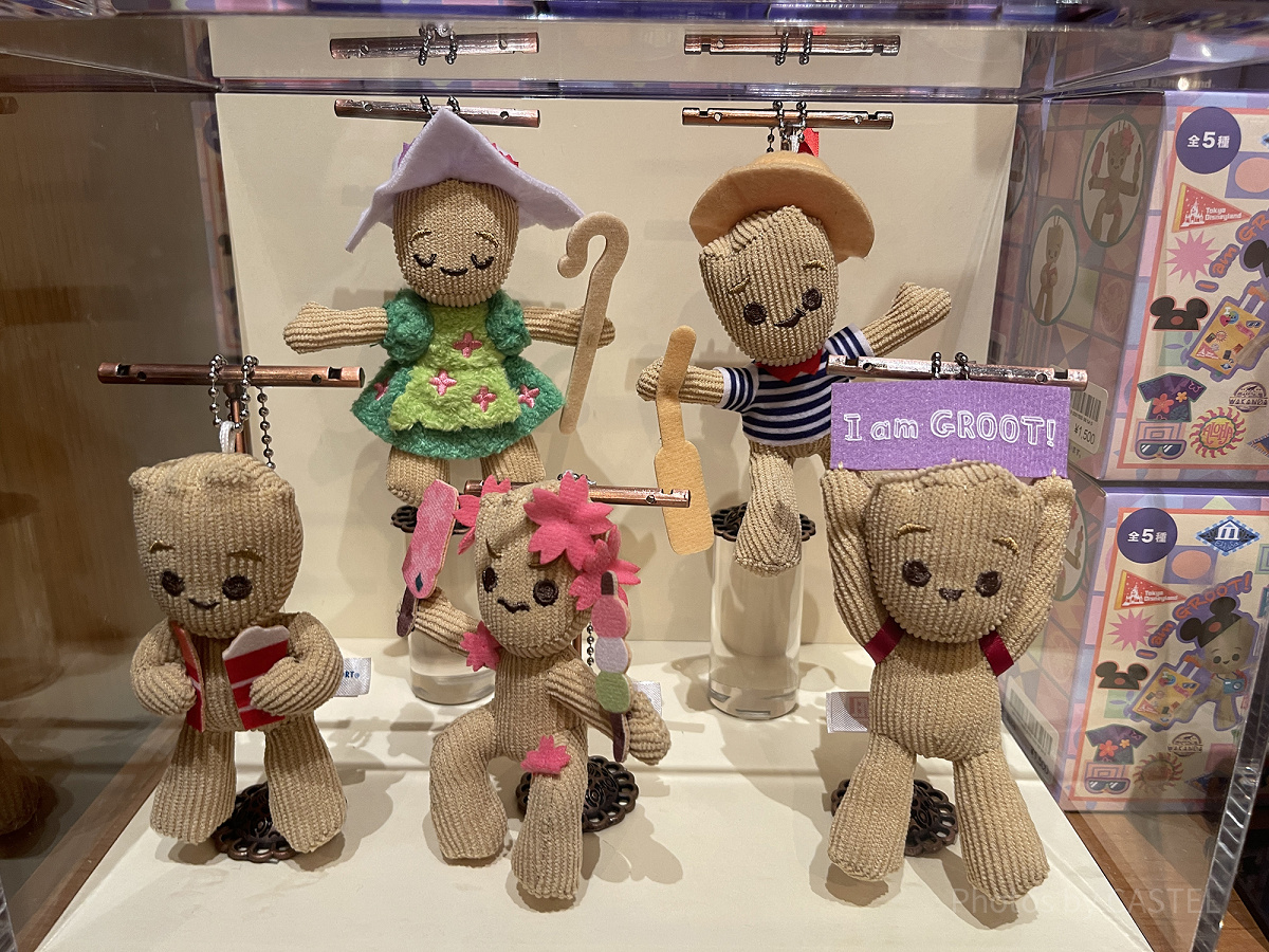 ぬいぐるみチャーム(イッツ・ア・スモールワールドwithグルートグッズ