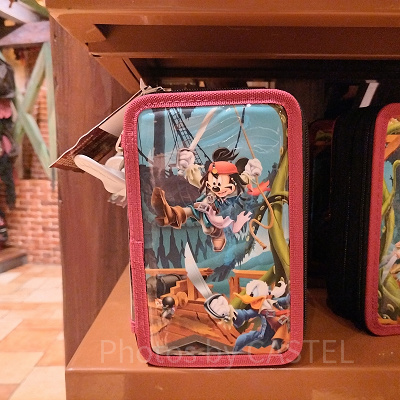 上海ディズニーカリブの海賊グッズ：海賊スティッチ＆エンジェルのパス