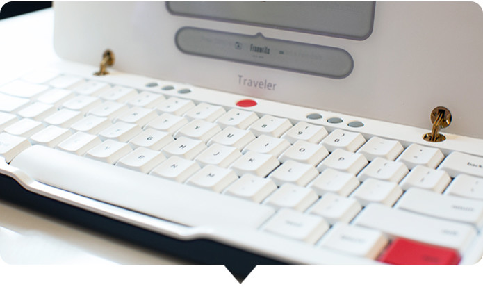 Traveler｜集中して執筆作業ができるEインクディスプレイ搭載ノートPC