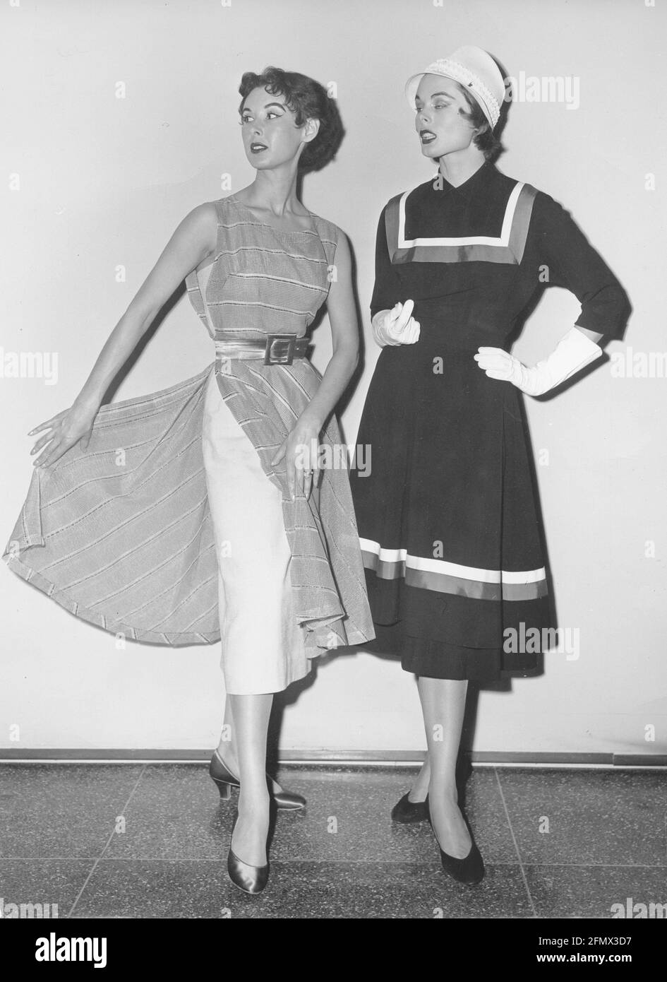 Fashion dresses 1950s hi-res stock photography and images - Page 2