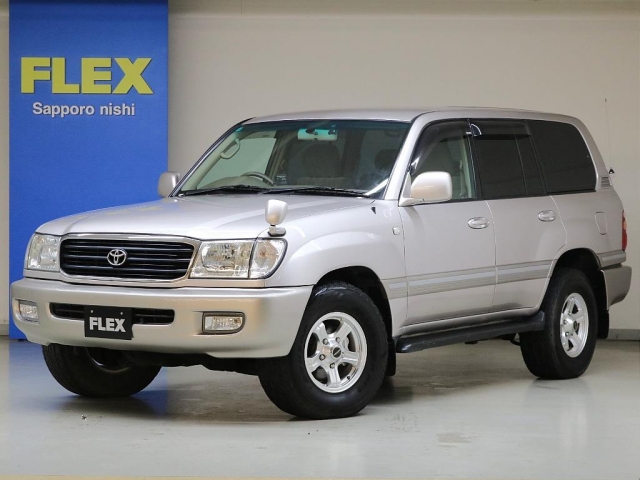 ランドクルーザー100・シルバー(銀)の中古車を探す【カーセンサー】