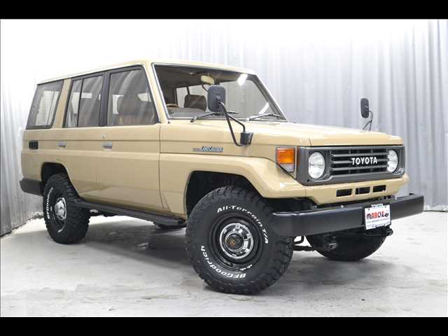 新型車も多数！トヨタ ランドクルーザー70 北海道 札幌市北区 中古車