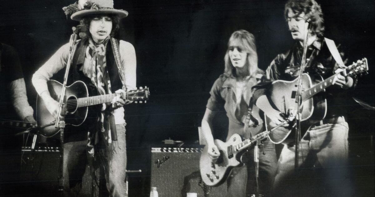 Bob Dylan's Rolling Thunder Revue: A user's guide - Los Angeles Times