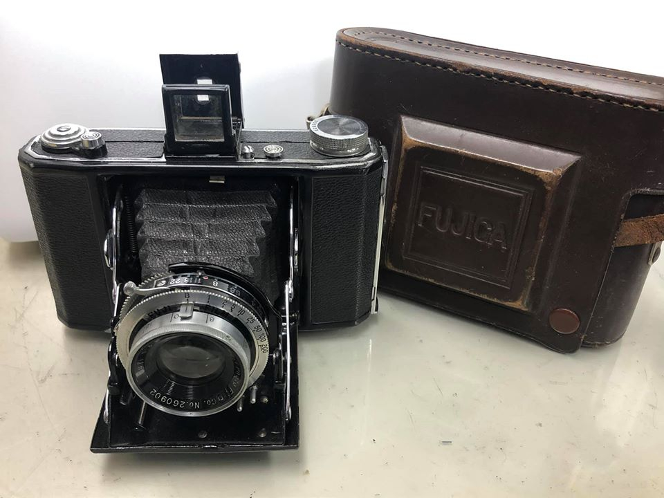 我楽多屋(中古カメラアクセサリーとジャンクカメラ): フジカシックスIB