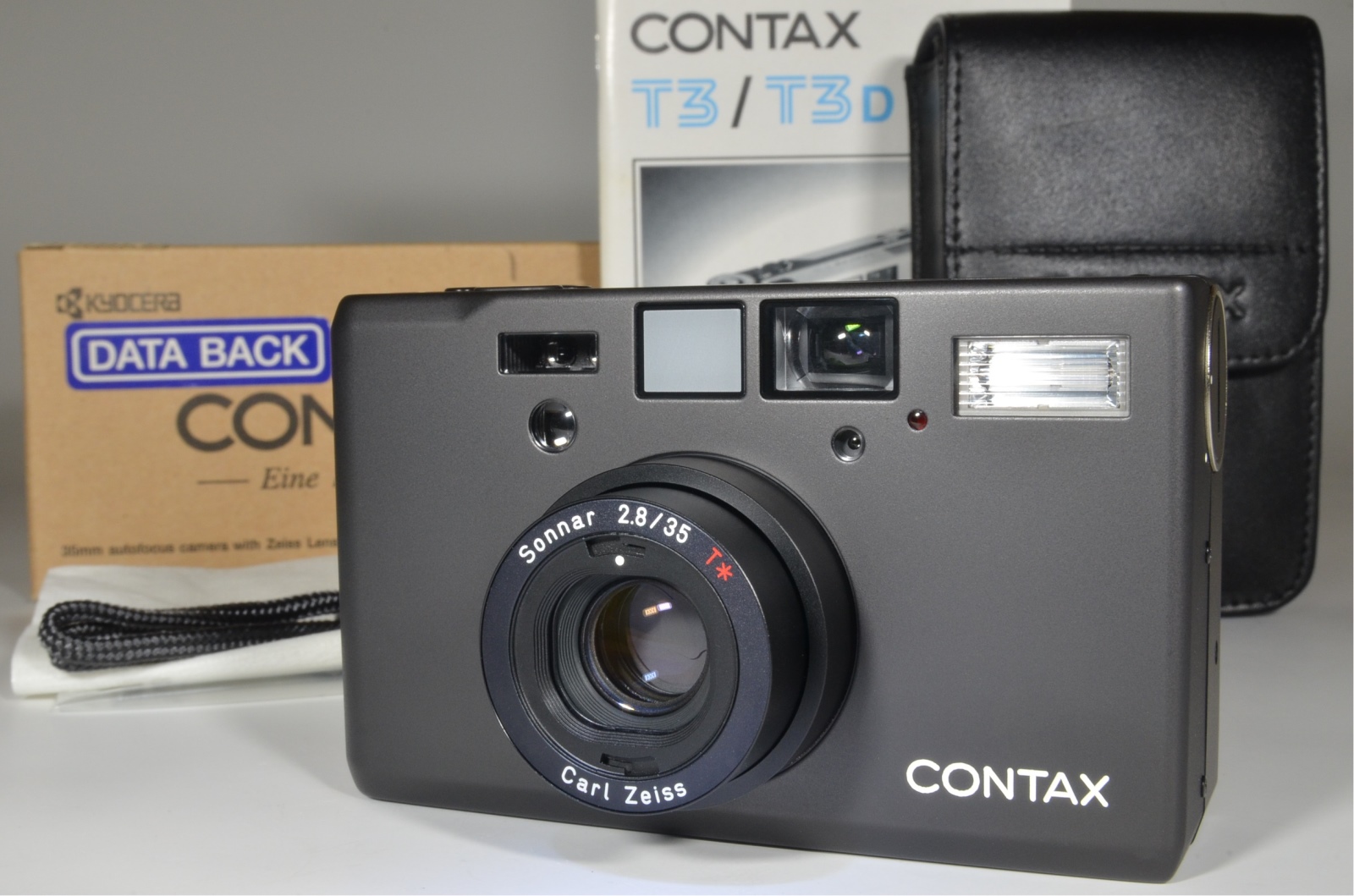 CONTAX T3 DATA BACK BLACK in boxed Point & Shoot 35mm Film Camera