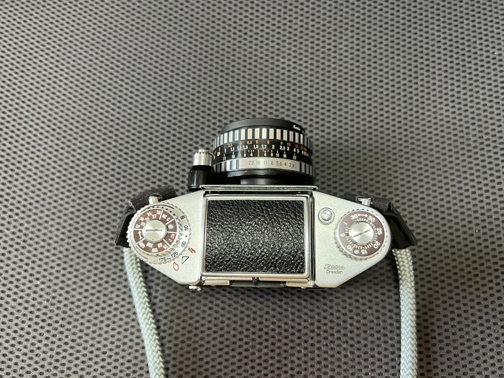 EXA1が可愛すぎる！ウェストレベルファインダー・デビューは君に決めた