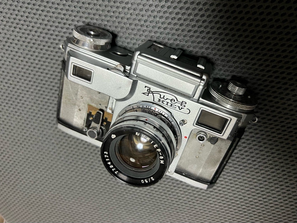 コスパ抜群のゾナー型レンズ、JUPITER-8M 50mm F2 ※キエフマウント