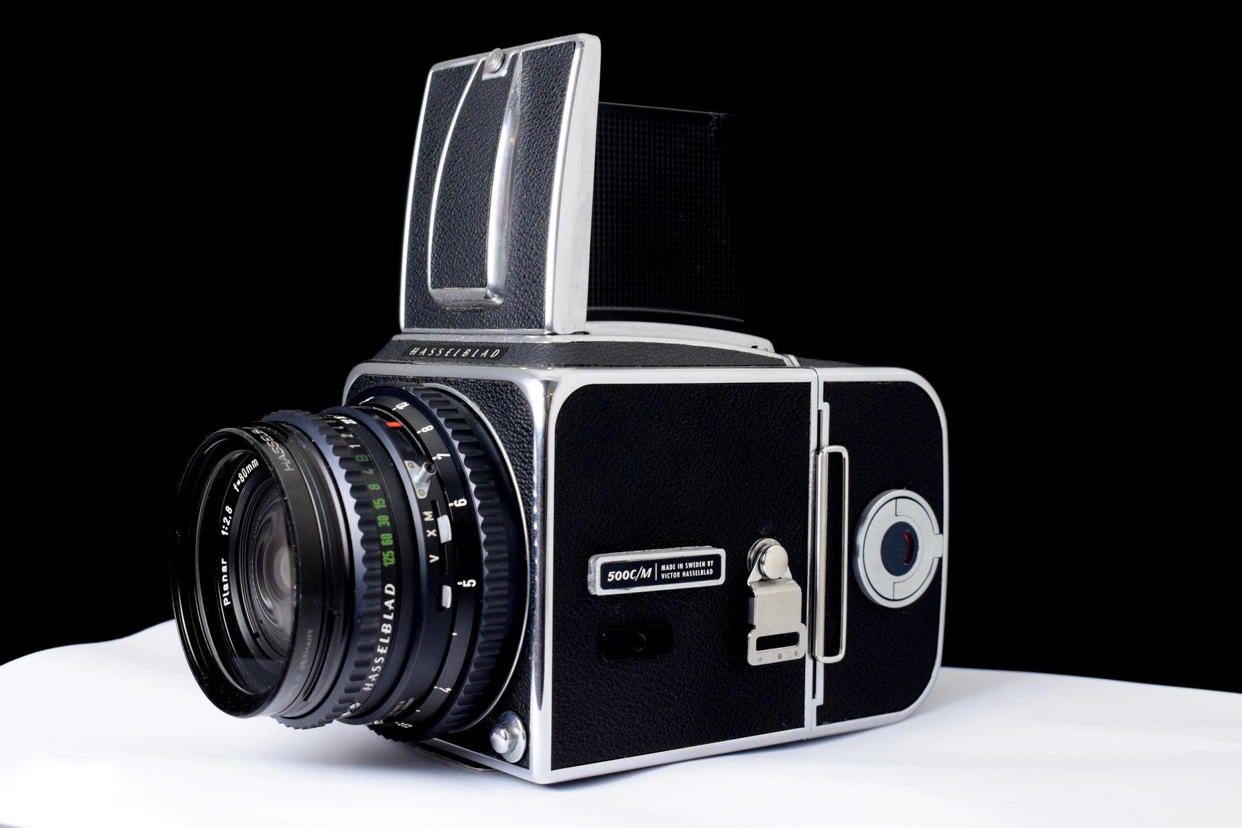 Hasselblad 500c/m Zeiss planar 80mm 2.8 + 2x film back | CameraClix