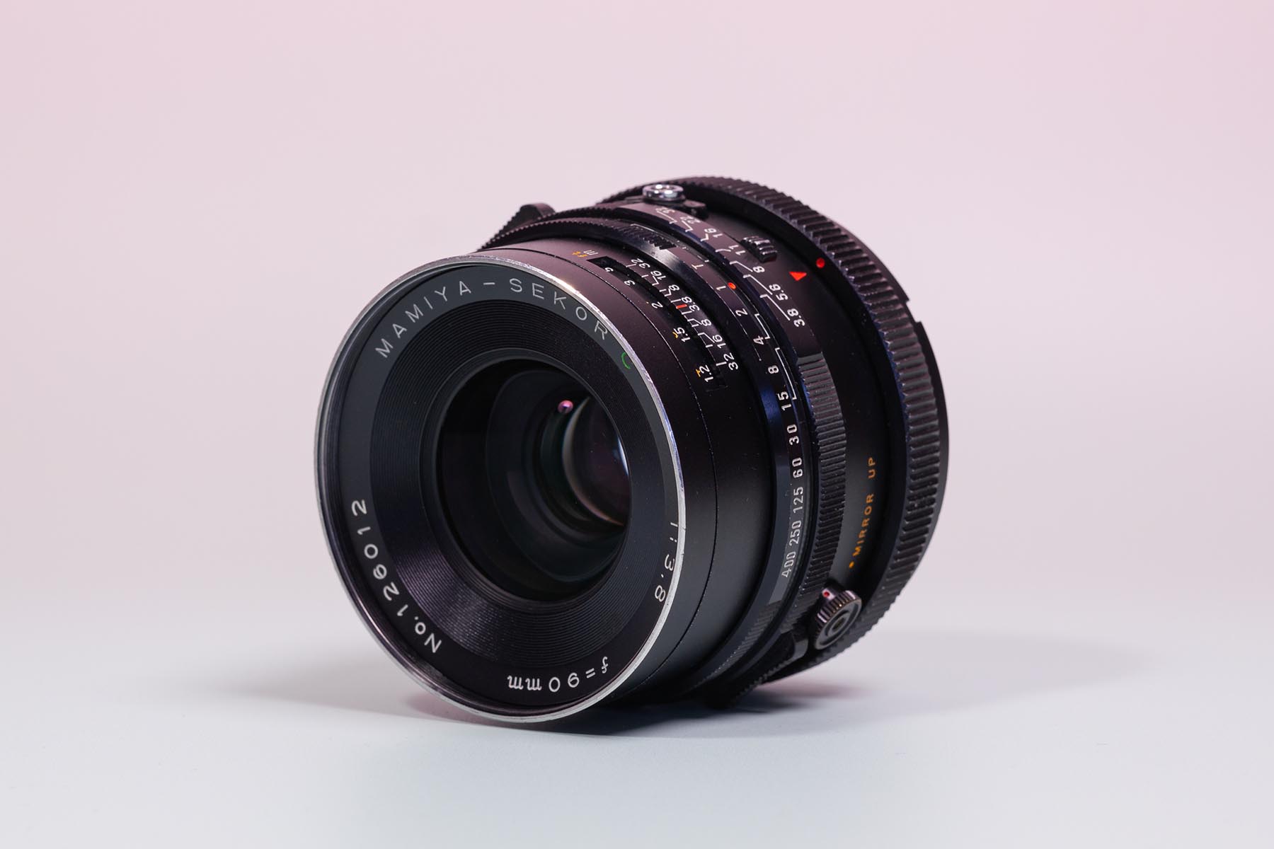 Mamiya RB67 Sekor C 90mm f3.8 lens with minimal edge separation