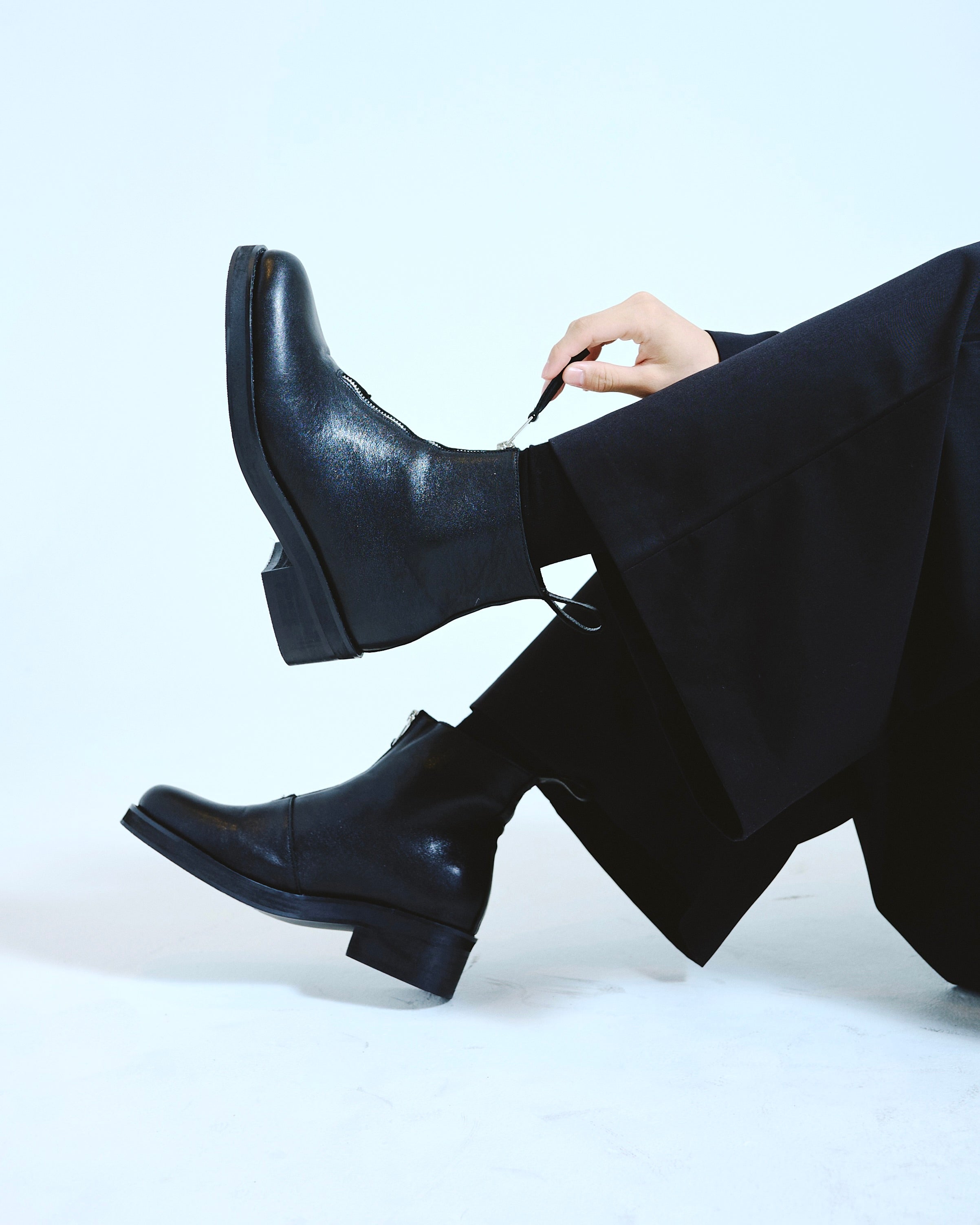 REAL LEATHER FRONT ZIP BOOTS – CAMPHOR WOOD - OFFICIAL ONLINE