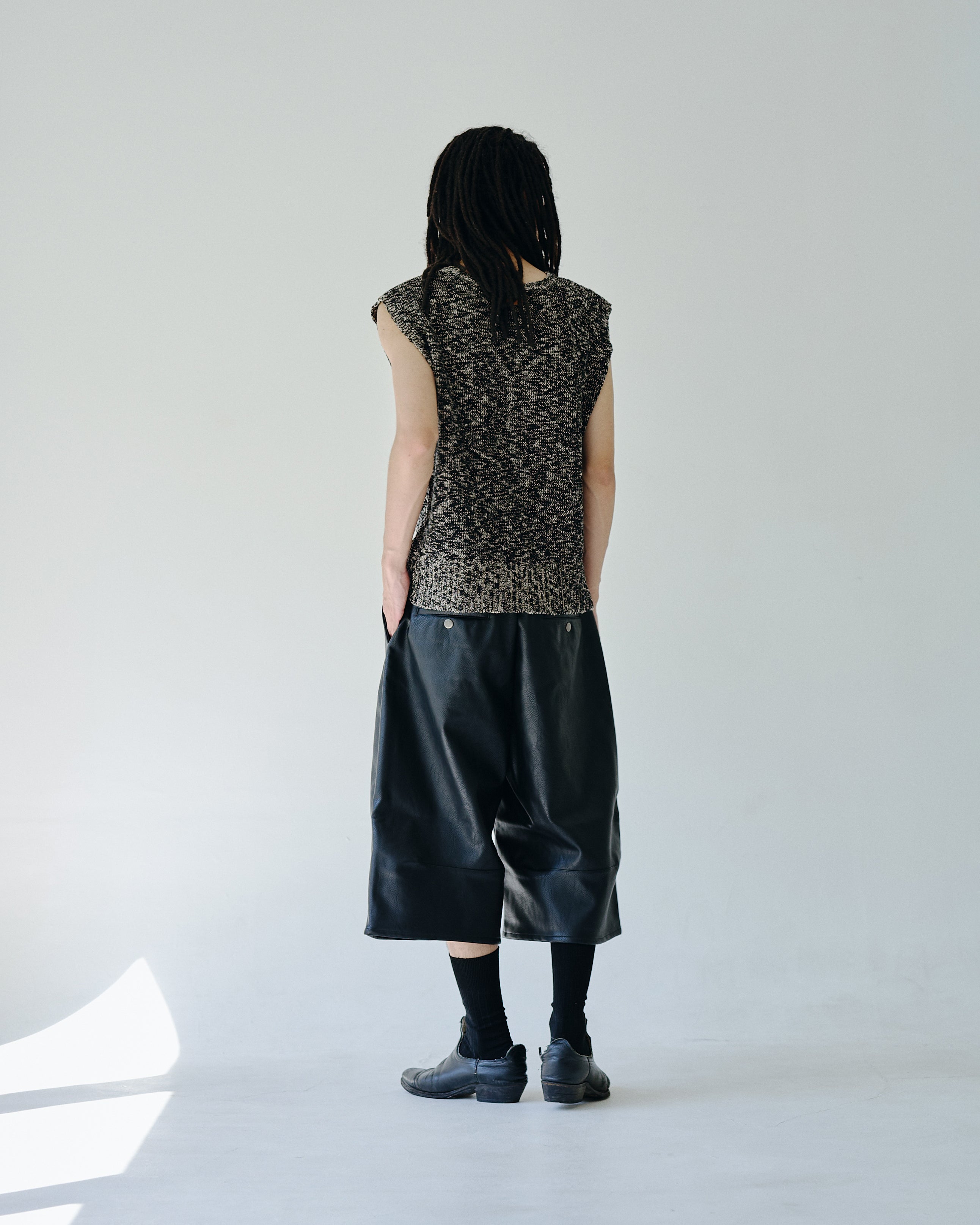 wide baggy PU-leather shorts – CAMPHOR WOOD - OFFICIAL ONLINE