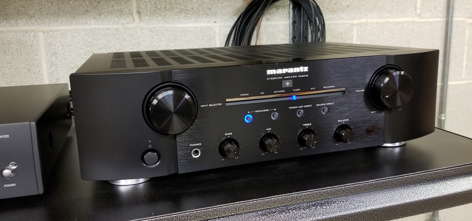 Customer Reviews: Marantz PM8006 Stereo integrated amplifier at