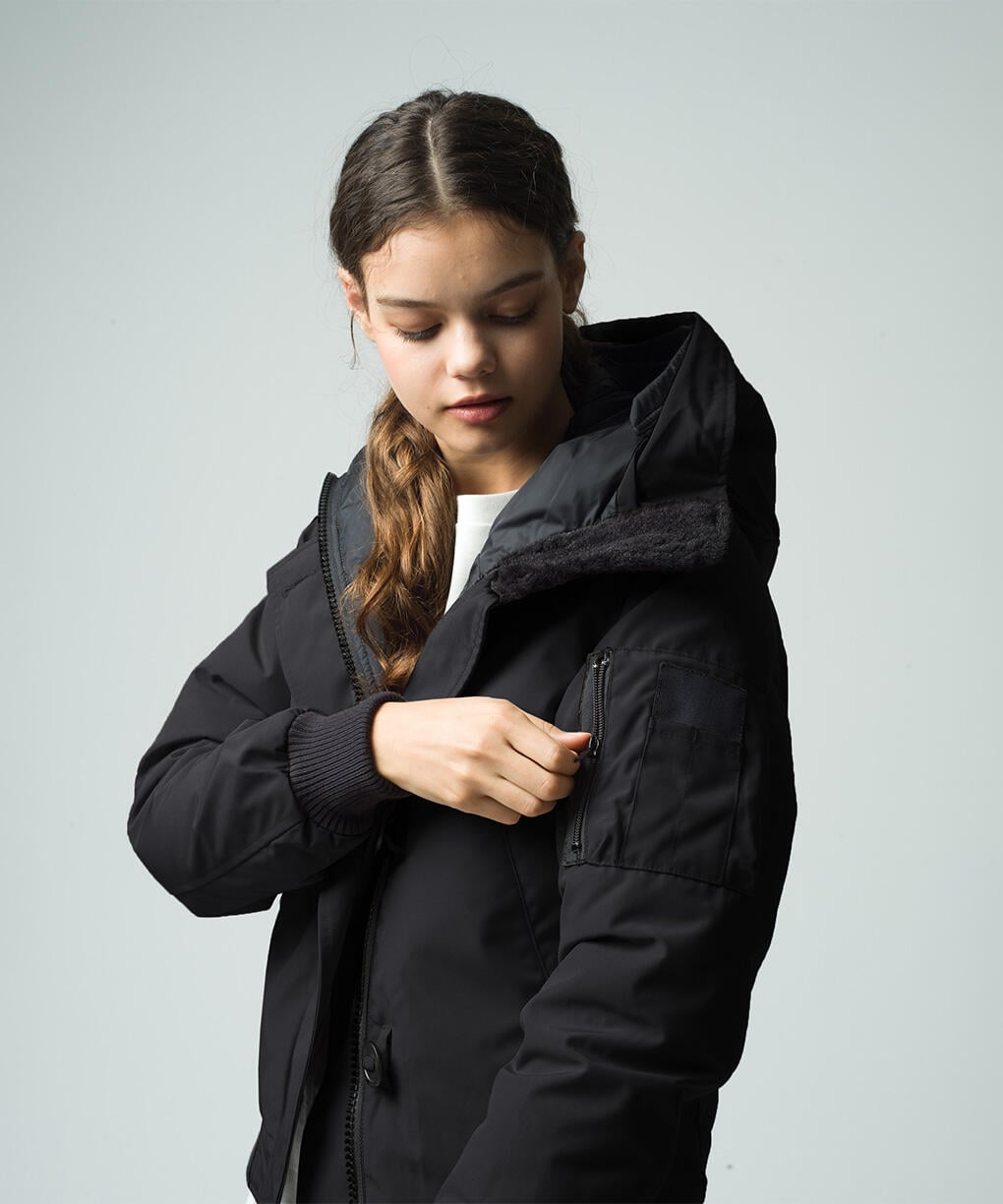 ラブラドール ボンバー ブラックレーベル(7967WBJ)｜カナダグース