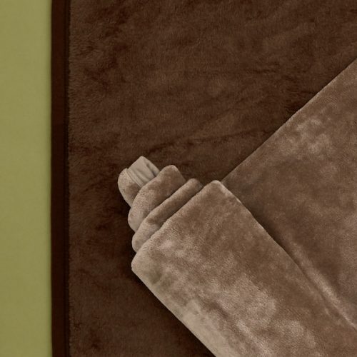 ユニクロ隠れ名品】天才か！洗える「ヒートテック毛布」が冬の必需品