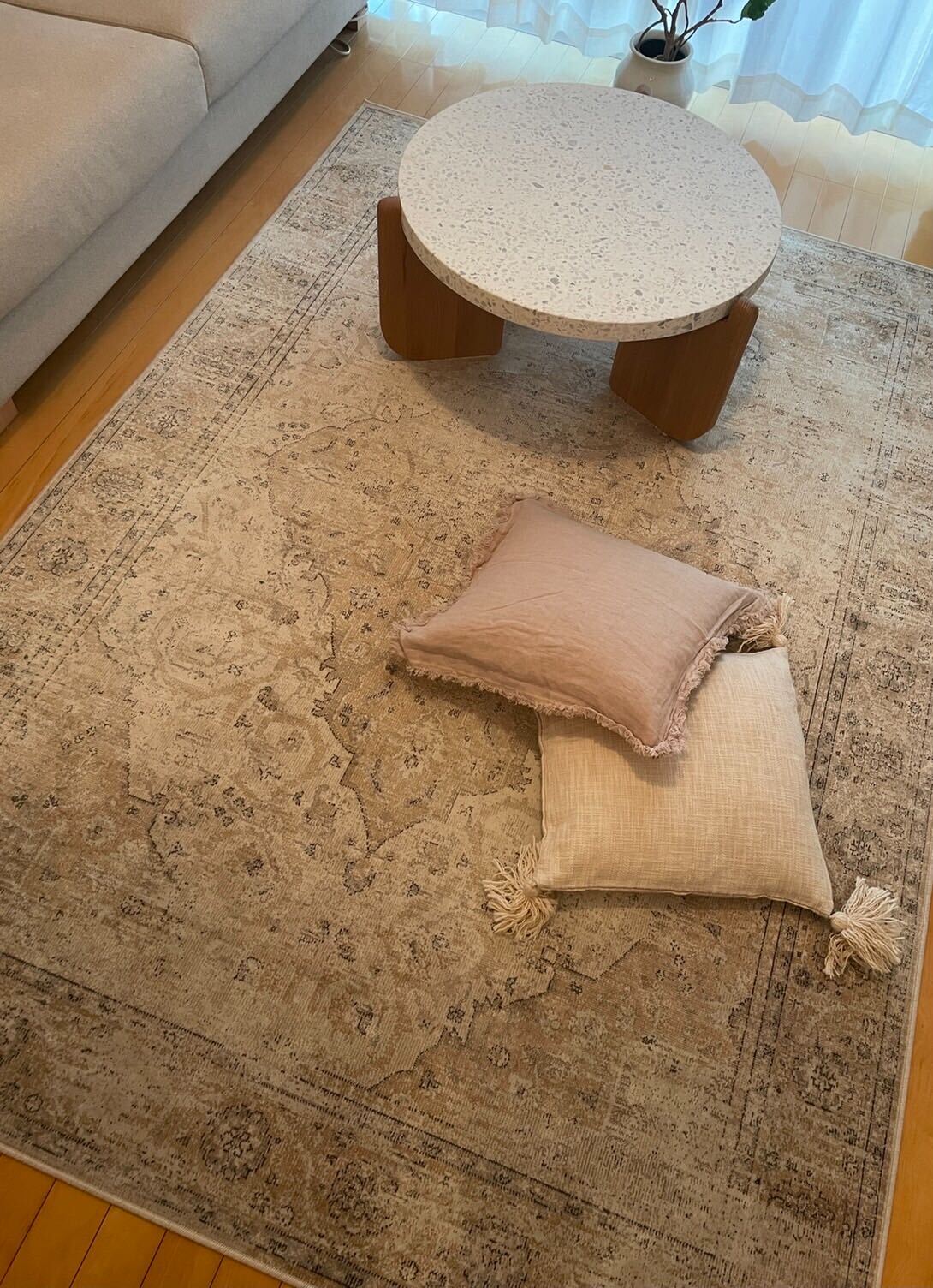 ZARA HOMEのラグを買ったら、リビングが洒落た！【スタイリストたなべ