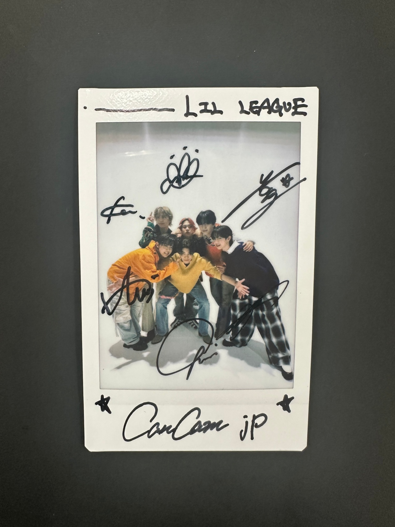 話題のZ世代グループ「LIL LEAGUE」のサイン入りチェキをプレゼント