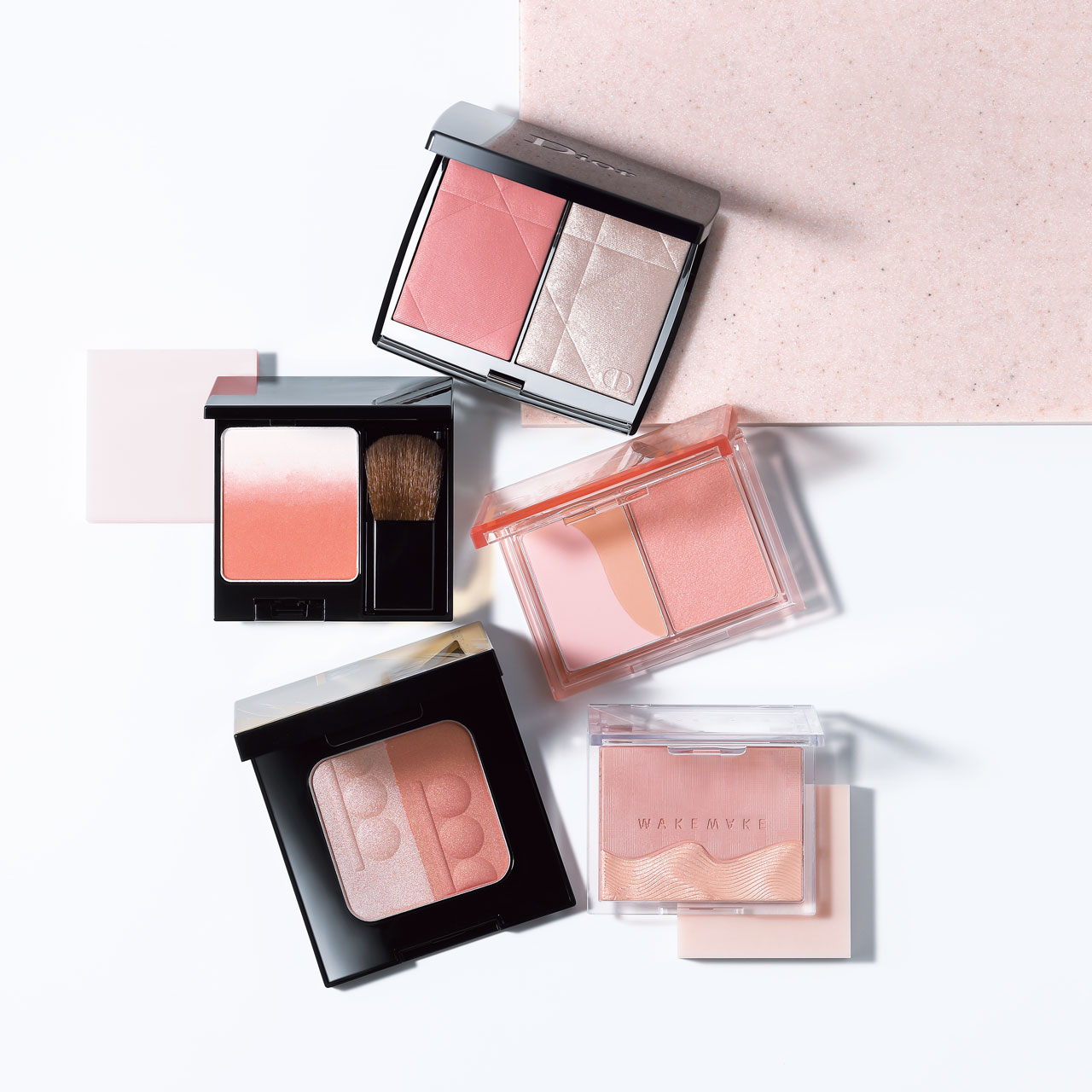 3D塗りがポイント！小顔を叶えるチーク＆ハイライトの塗り方 - CanCam