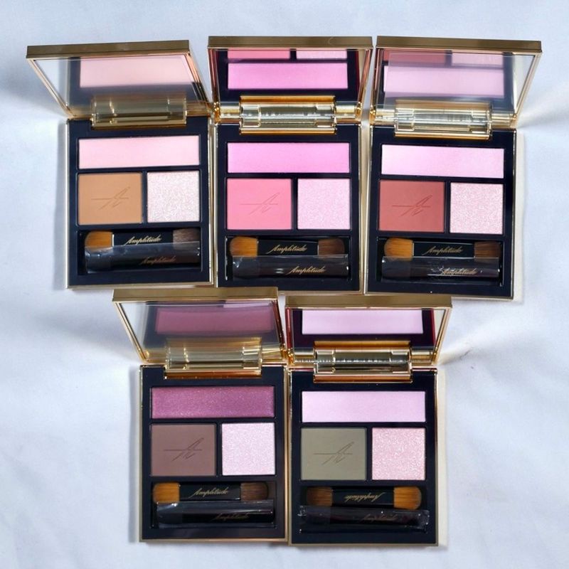 スウォッチあり！”大人のピンク”を表現した「アンプリチュード」アイ