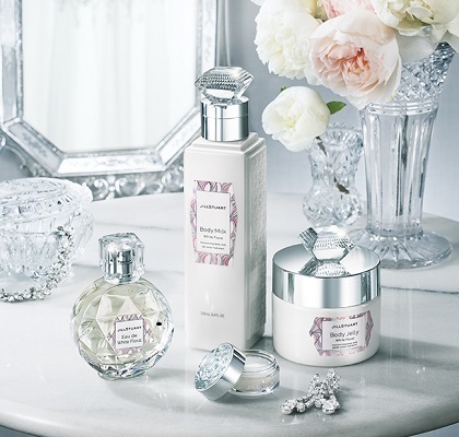 社員登用実績多数！女の子の憧れ「ジルスチュアート」で未経験から美容