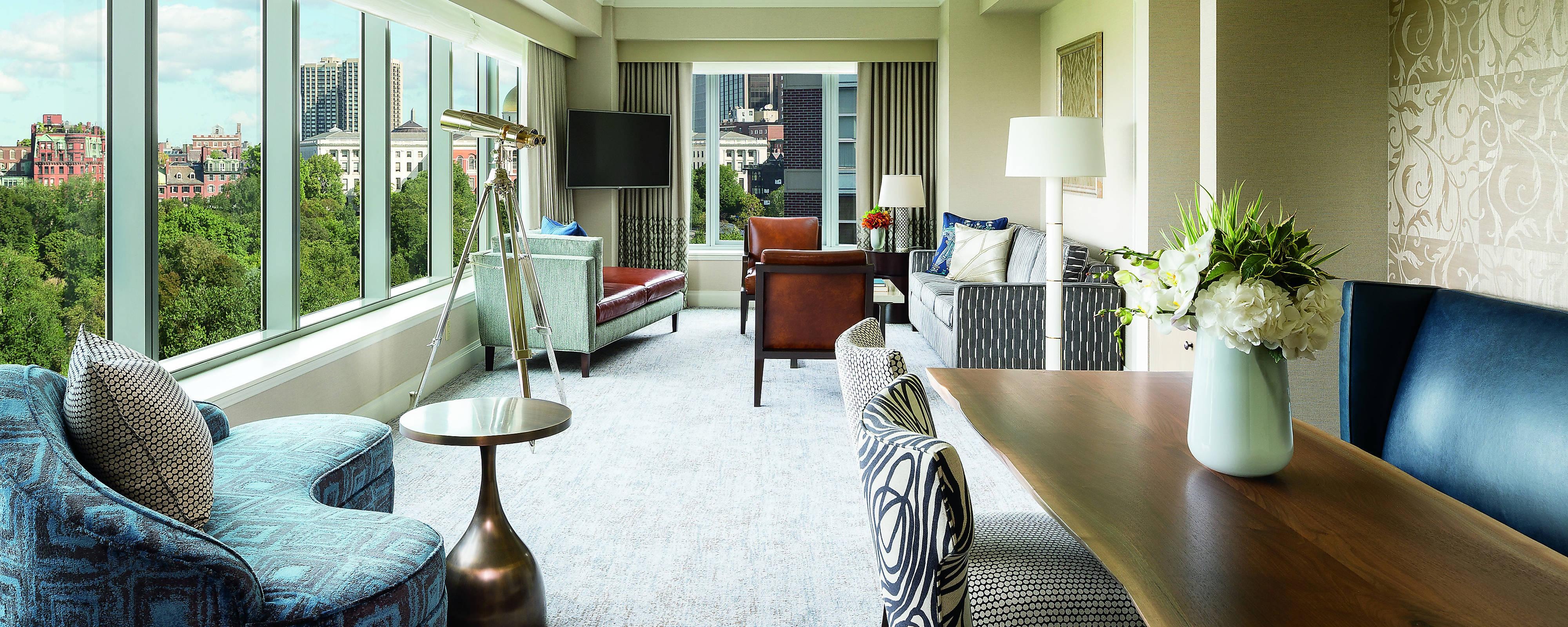 Luxury Rooms & Suites | The Ritz-Carlton, Boston