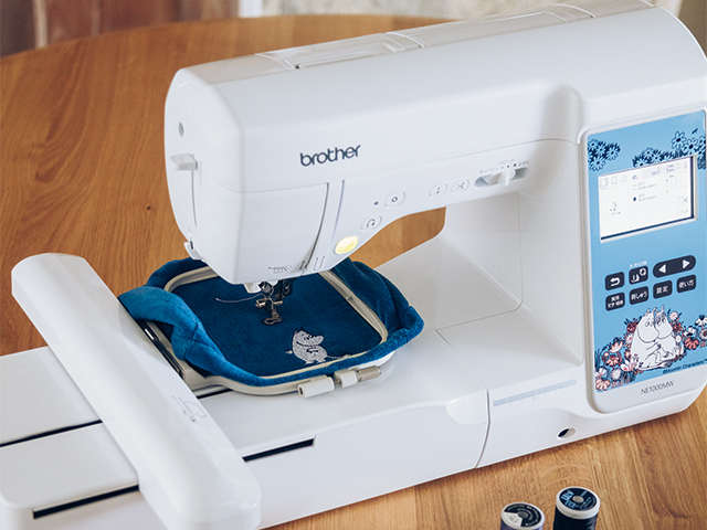 ムーミンの刺しゅうができるミシンがブラザーから登場！早期購入