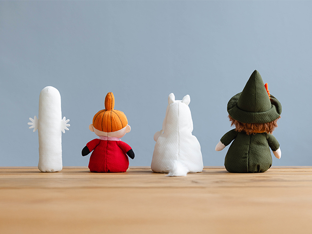 MOOMIN SHOP ONLINE】“ちょこん”と和む、手のひらぬいぐるみが新登場
