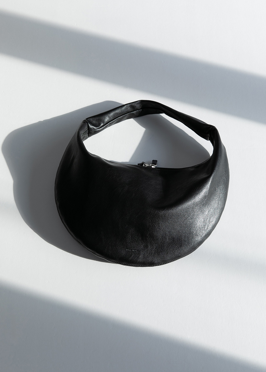 waning moon leather bag | OHOTORO
