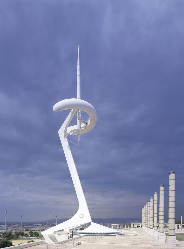 The Fusion of Art and Engineering: Santiago Calatrava's Iconic