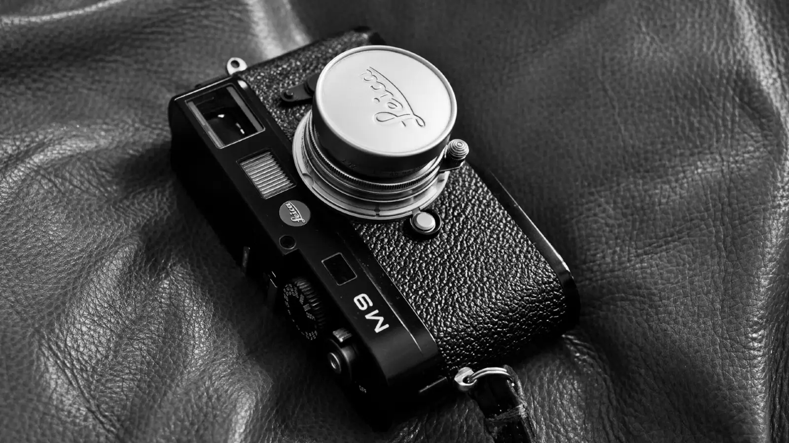 The Leica Summitar 5cm Lens - CALIBRE