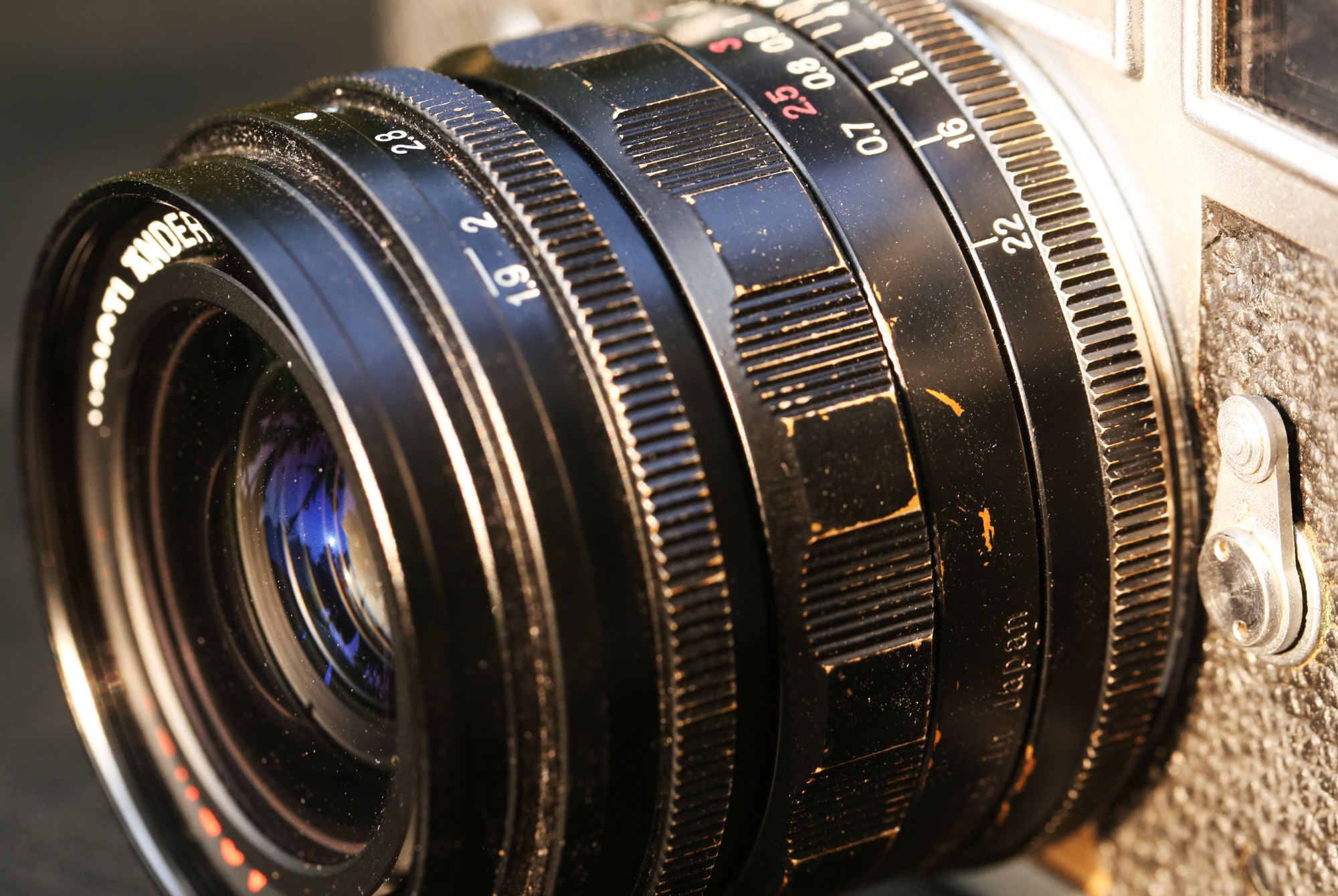 Voigtlander Ultron 28mm F/1.9 LTM Lens Review - Casual Photophile