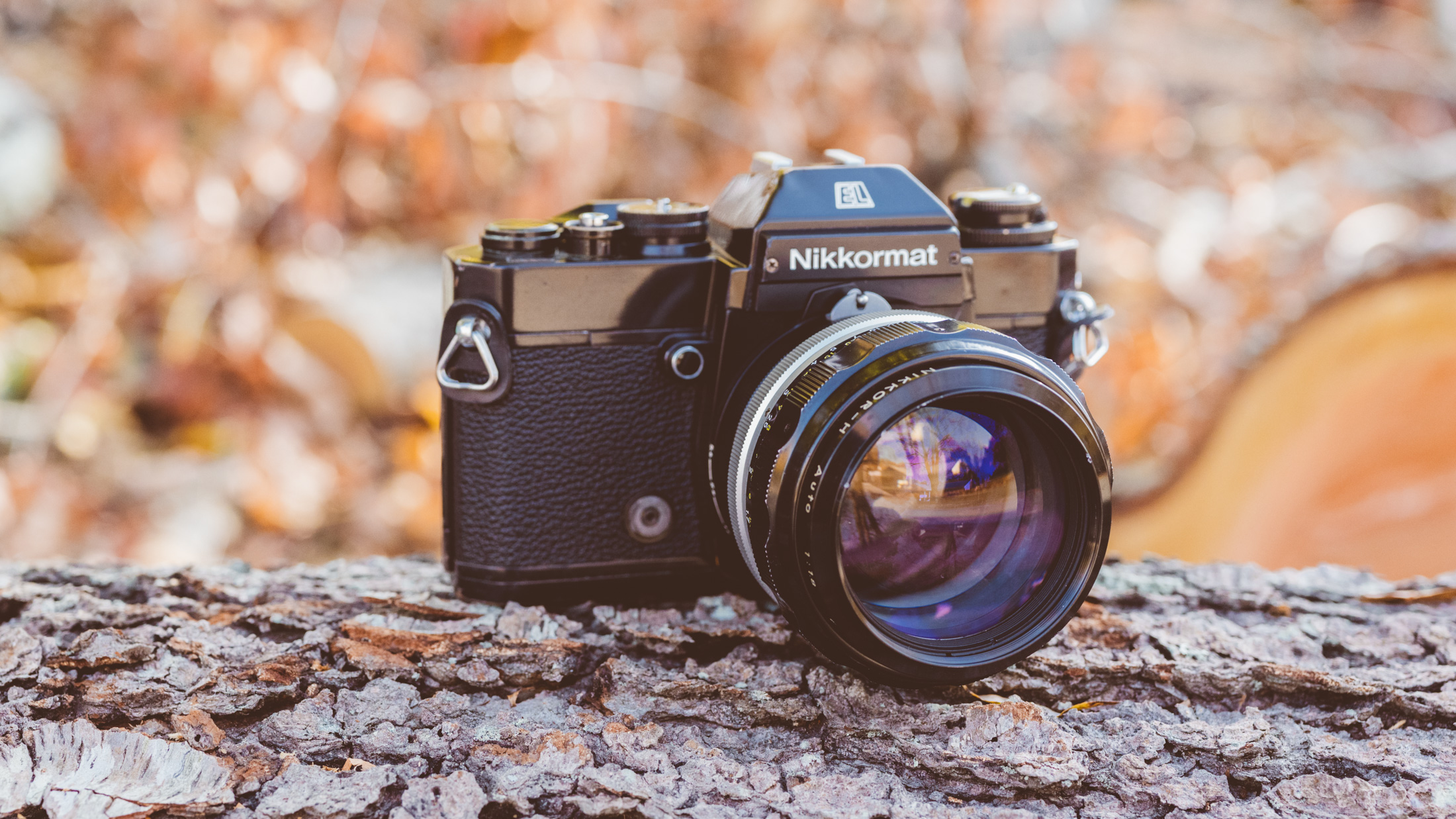 Nikon-Nikkor-85mm-f_1.8-Lens-