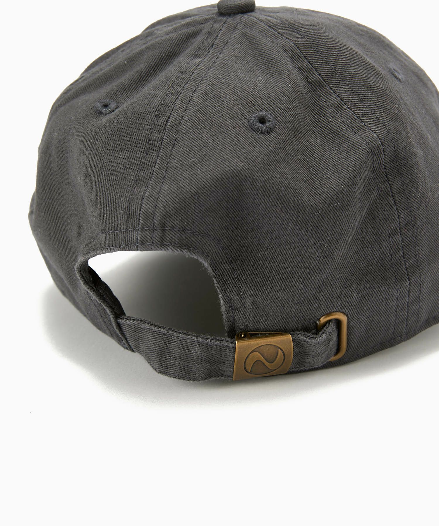 HEY! Mrs ROSE(ヘイ！ミセスローズ)シール風プリントキャップ＜3月中旬