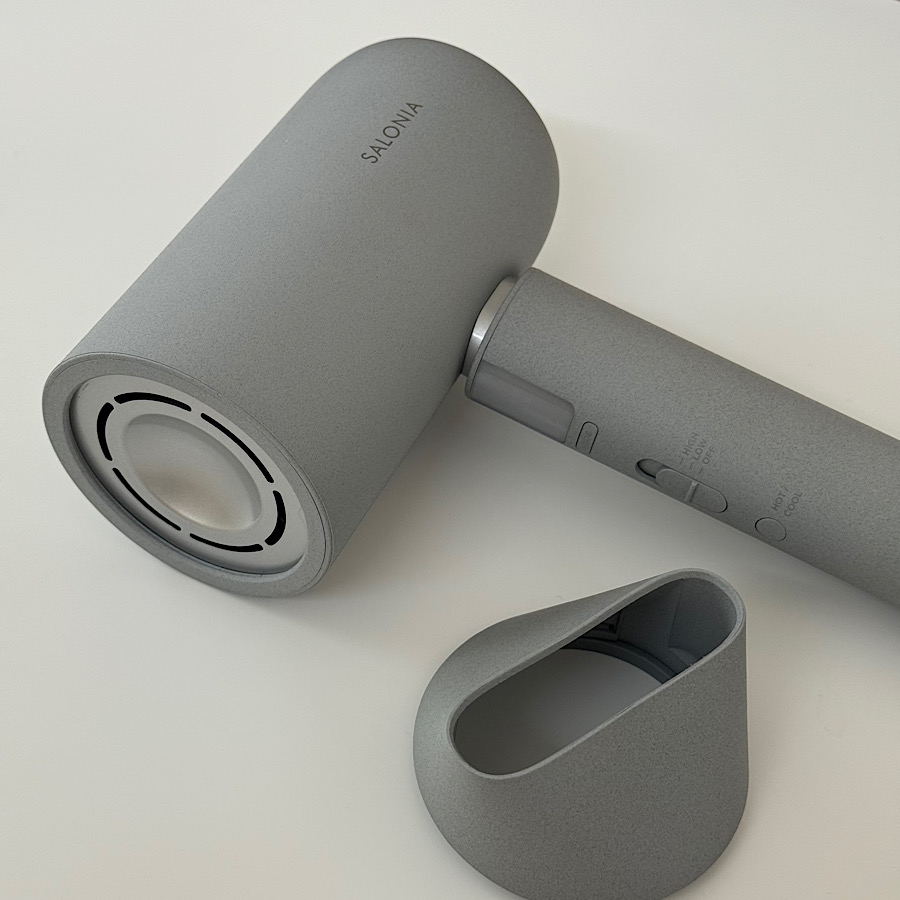 最上位モデルを最安値で】 SALONIA エアトリートメント ドライヤー