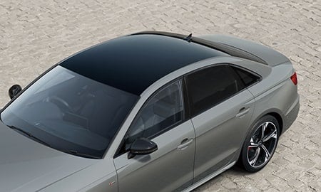 A4（アウディ）ブラックスタイルプラス（2022年5月）｜カタログから