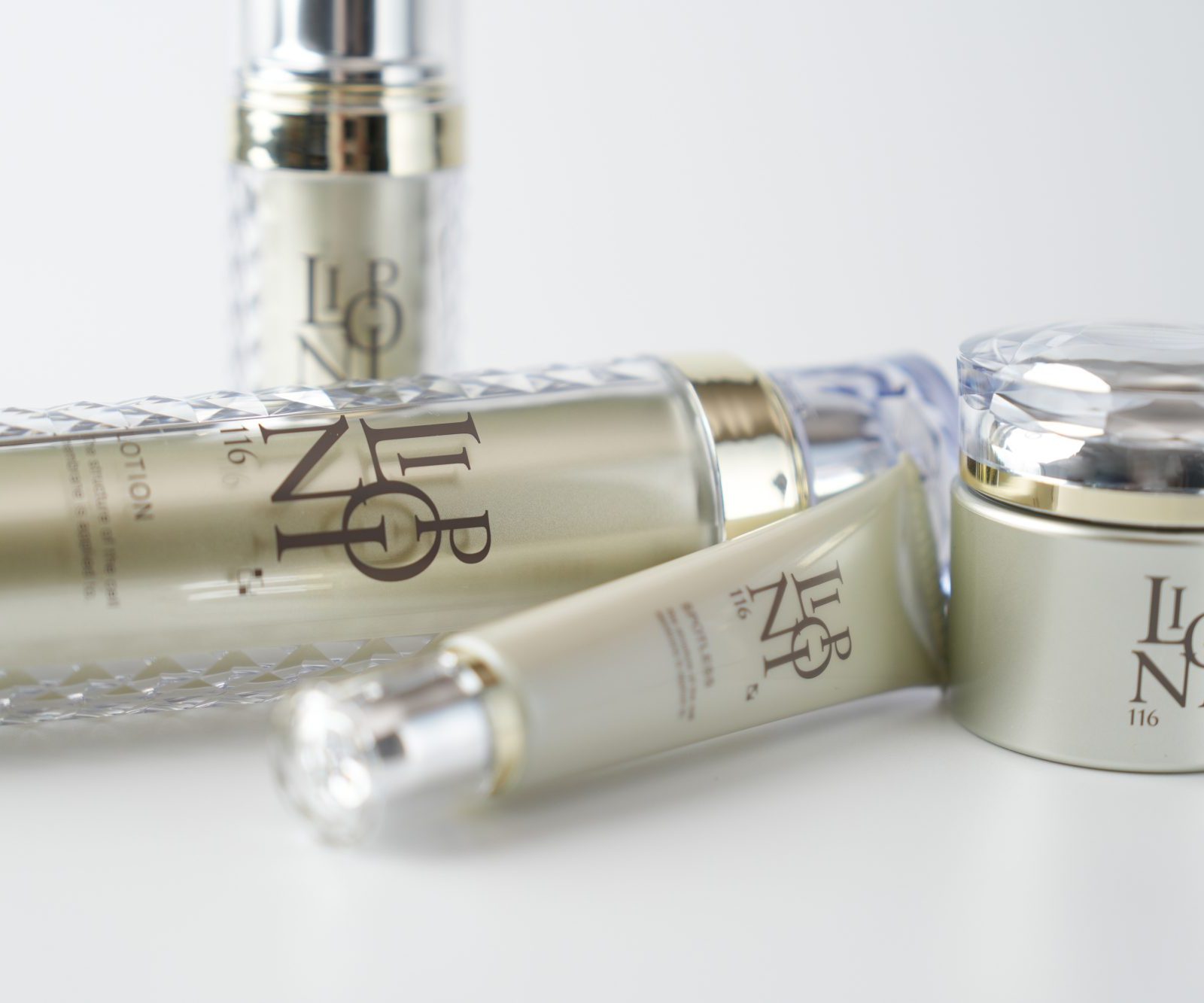 美しい素肌をはぐくむカシー化粧品 | 公式サイト | 