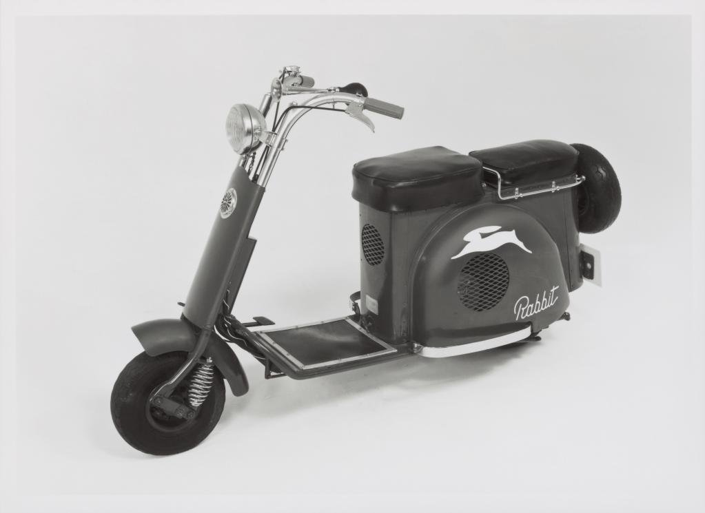 ♯01 オジサンに懐かしい、絶滅危惧種のスクーター｜富士重工業