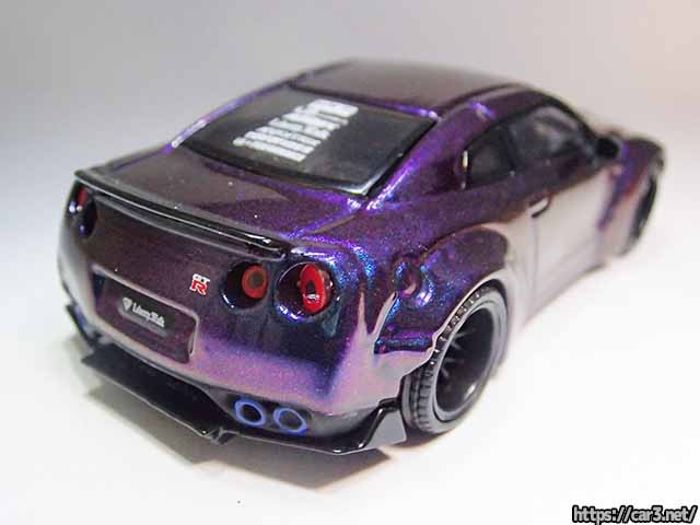 MINI GTの1/64LB-WORKS・日産R35 GT-Rマジックパープルはマジョーラ的