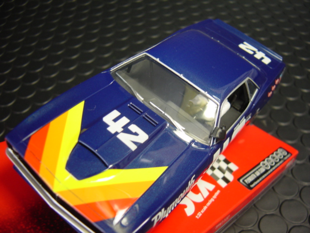 SCX 1/32 ｽﾛｯﾄｶｰ 64420◇Plymouth Barracuda #42 Swede Savage 入手