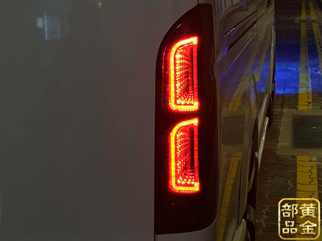 数量限定入荷【コプラス製】200系ハイエース PLATINAM LEDテールランプ