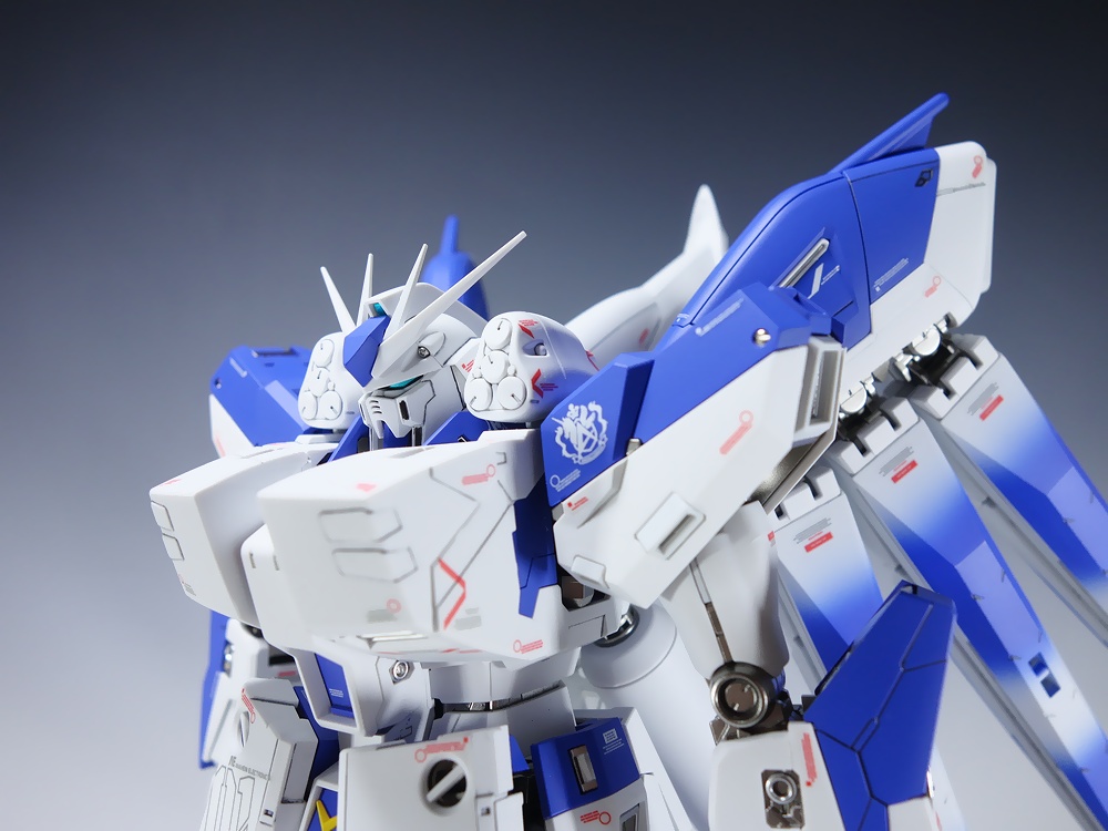 全塗装【プレミアムプラス完成品】バンダイ MG 1/100 Hi-νガンダム