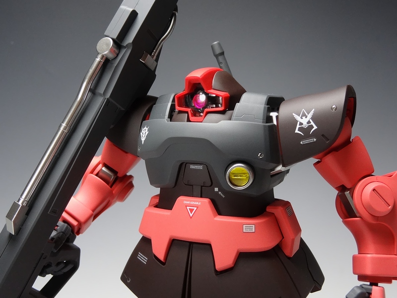 プレミアム完成品】バンダイ MG 1/100 シャア専用リックドム