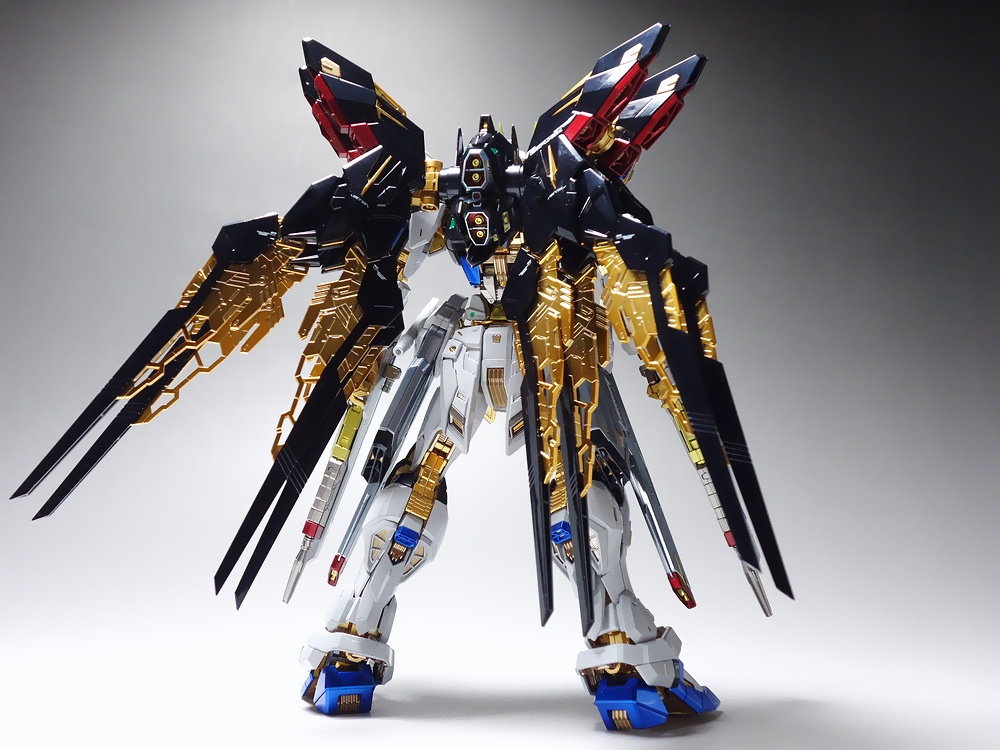 チタニウムフィニッシュテイスト全塗装【プレシャス完成品】 バンダイ