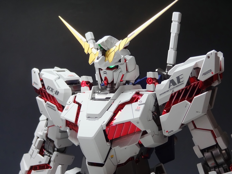 プレミアム完成品】バンダイ PG 1/60 ユニコーンガンダム | プラモデル