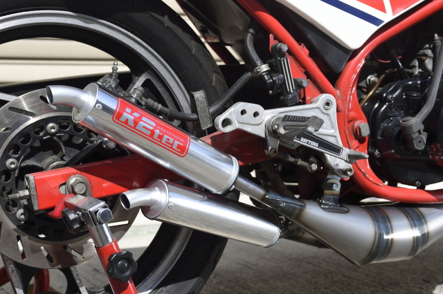 RZ250R 右2本クロスチャンバー TYPE-1 | 株式会社ケイツー・テック